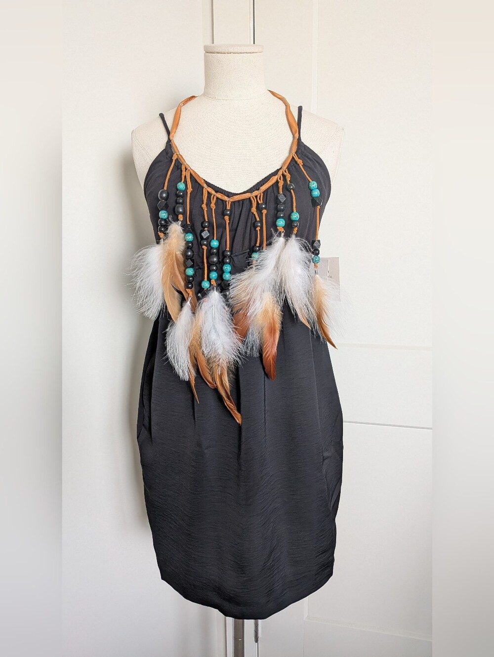 NWT Y2K Rachel Roy Boho Festiival Desert Glamazon Black Feather Necklace Cami Dr